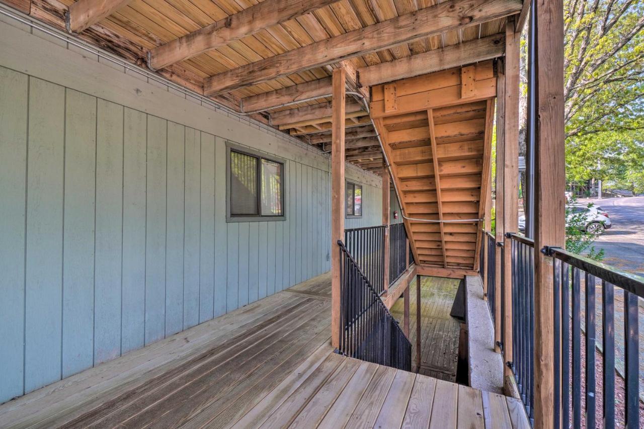 Apartment - 2 Mi To Silver Dollar *